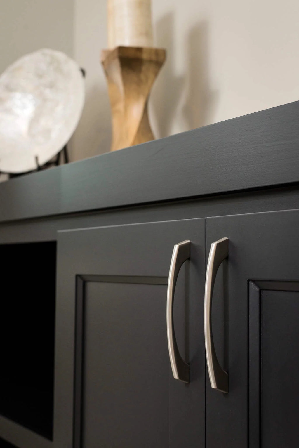 Matte Black Pull B6209