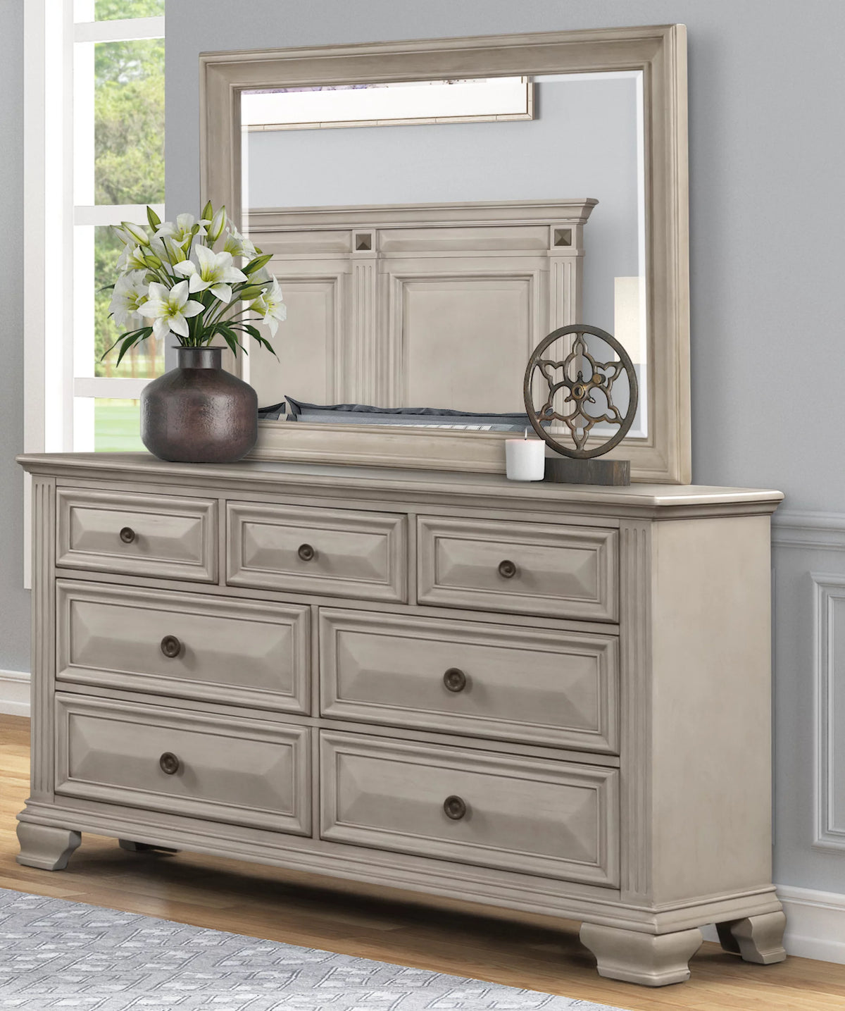 Queen Wood Bedroom Set with Dresser Mirror and Two Nightstands C92082
