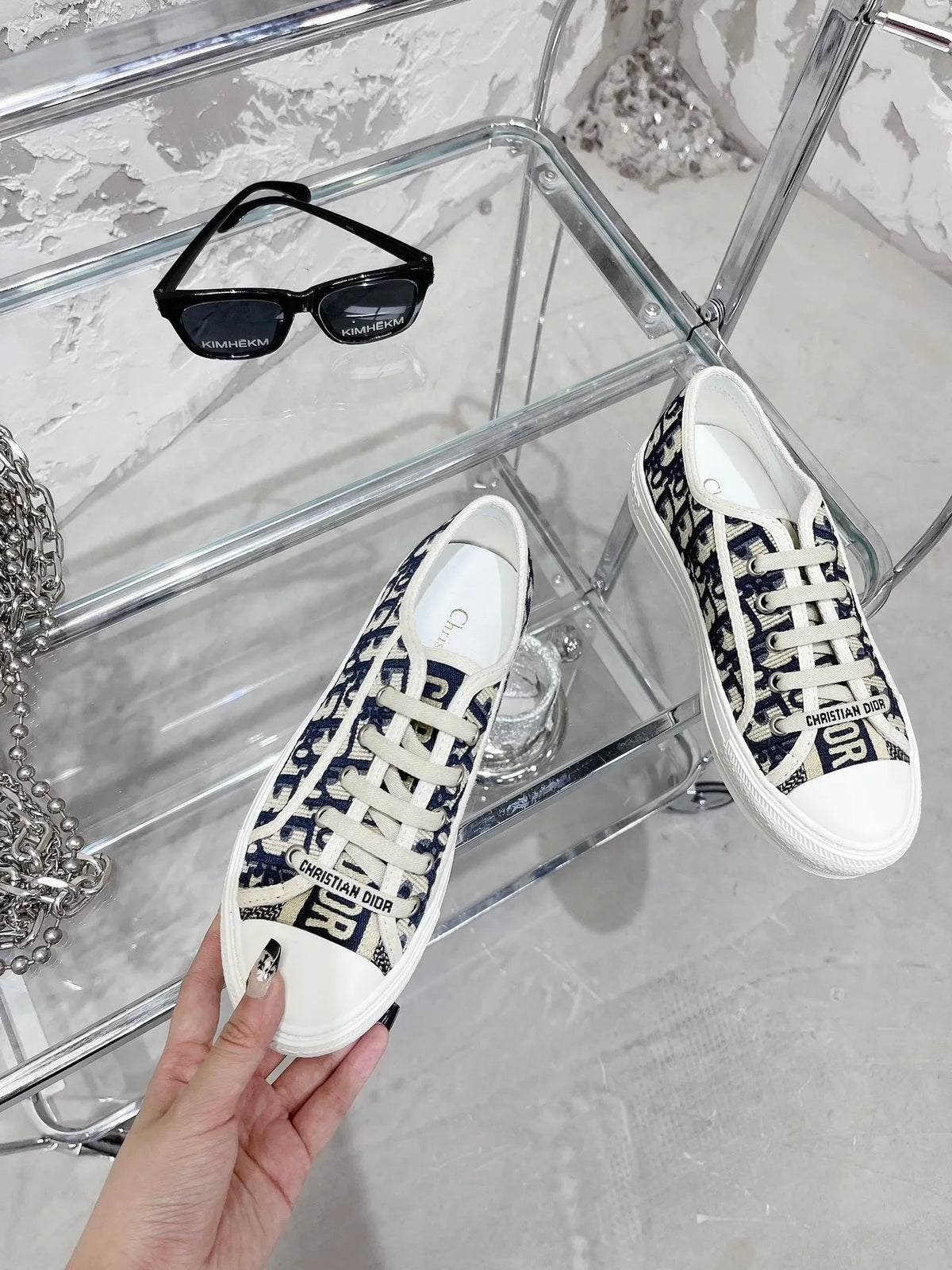Women Sneakers U1219