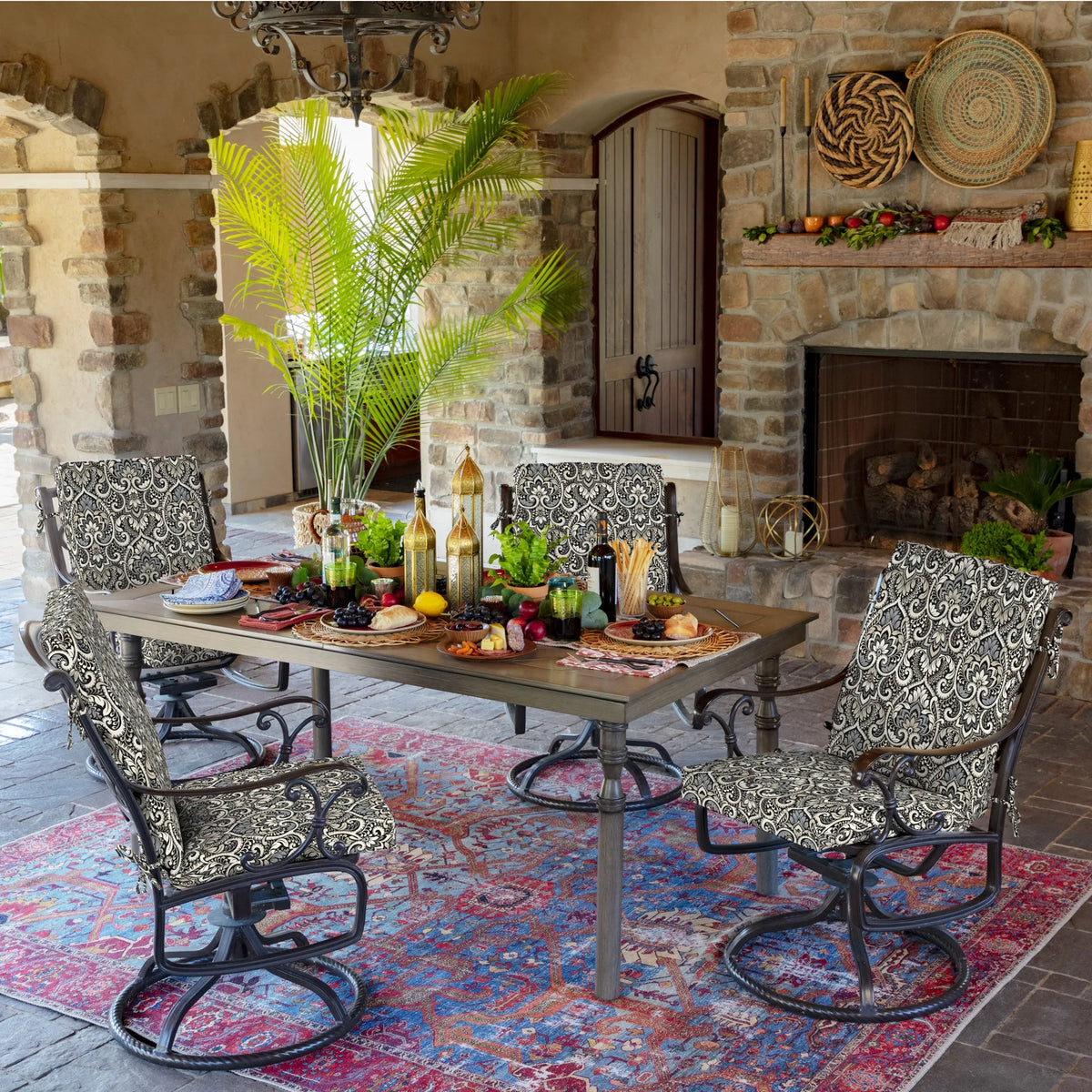 Black Damask Outdoor Dining Chair Cushion 20 x 20 Q475546