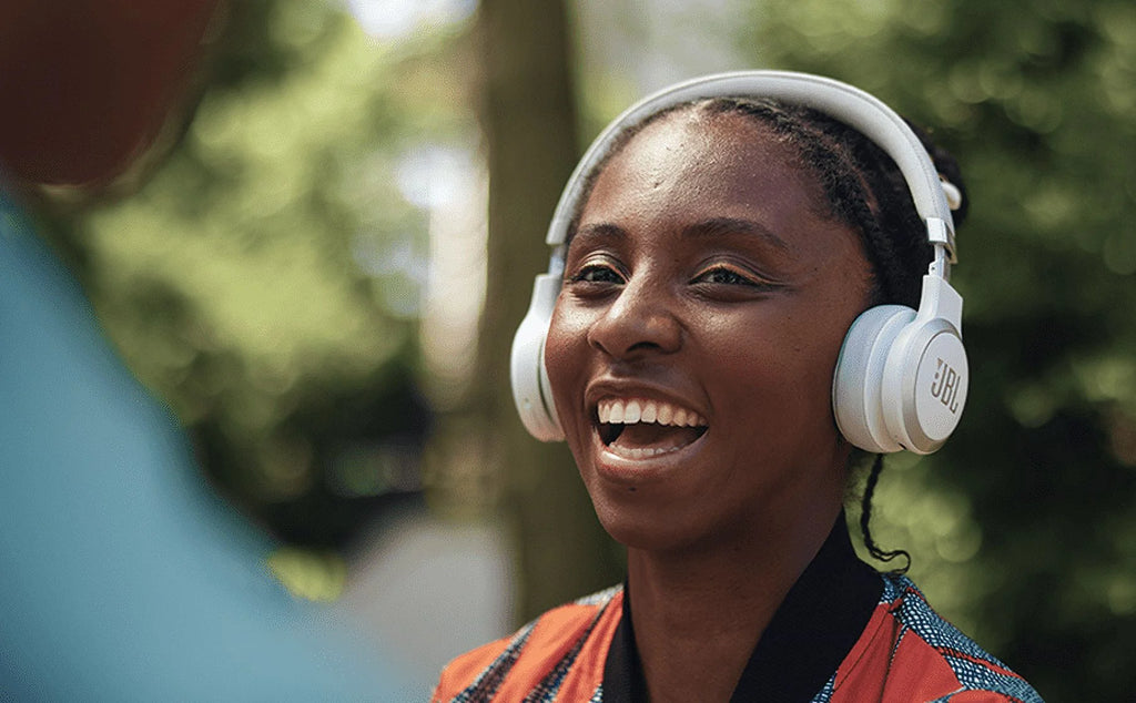 Wireless On-Ear Headphones K81093