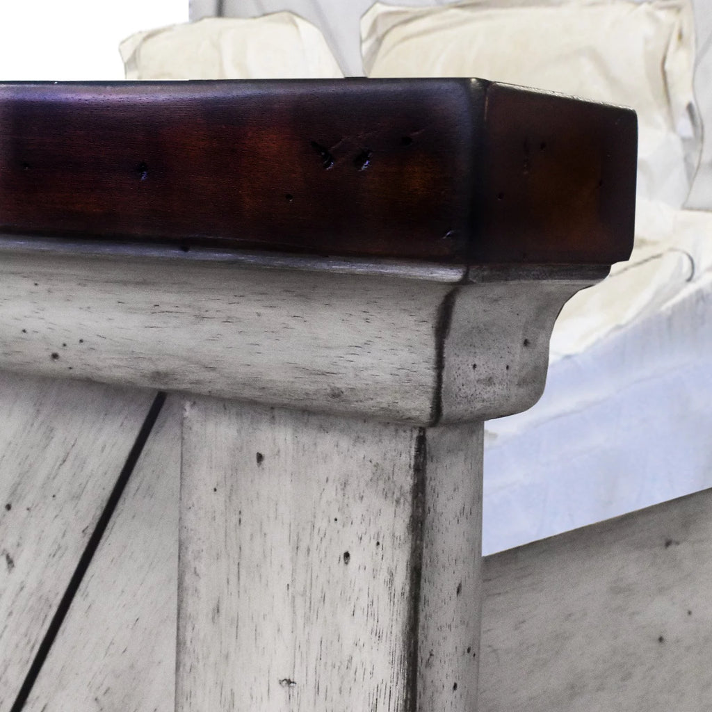Rustic Ivory Queen Panel Bed V464533