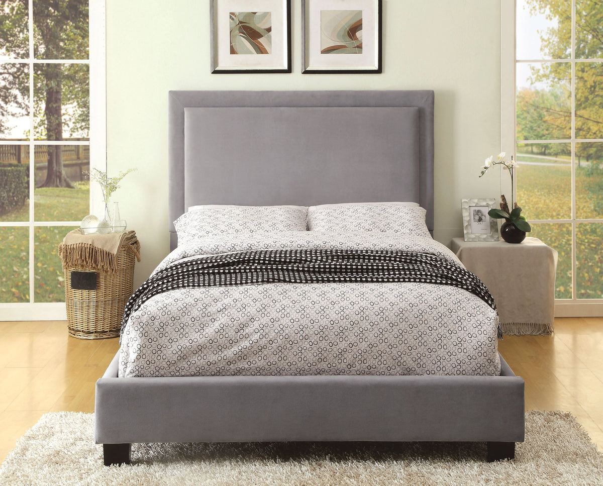 Queen Gray Bed U10128