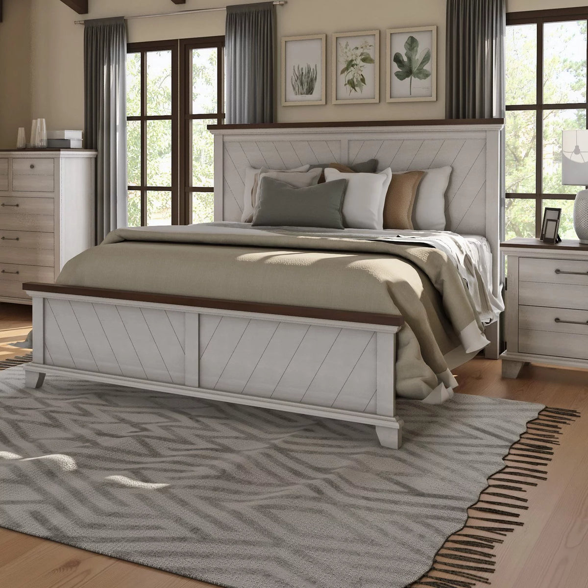 Rustic Ivory Queen Panel Bed V464533