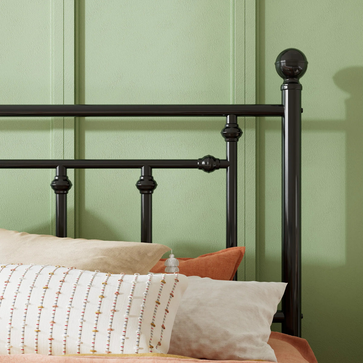 Black Queen Size Metal Platform Bed Frame with Headboard & Footboard R662