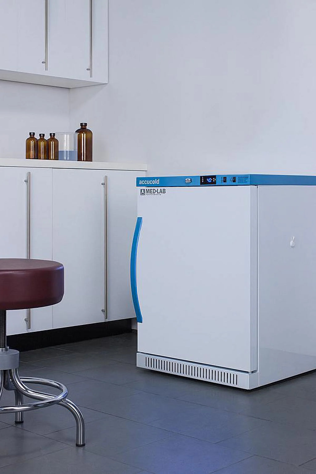 Specialty Refrigerator E403