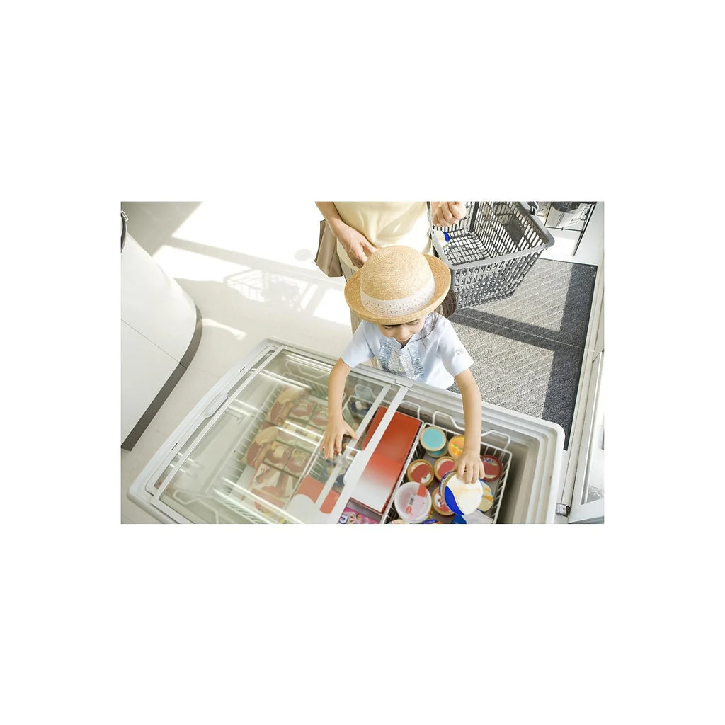 9.5 cu. ft. Curved Glass Top Chest Freezer White H549