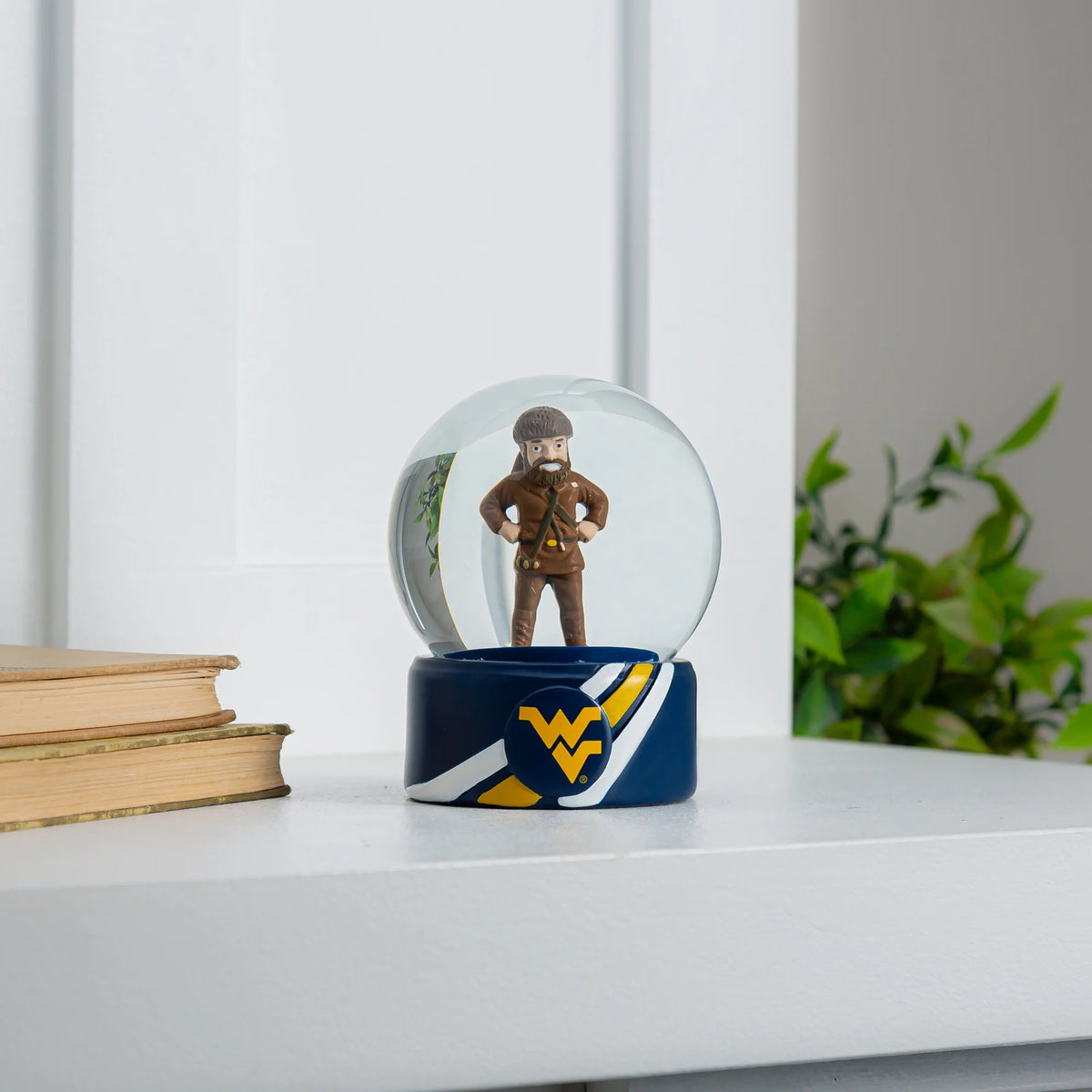 Mascot Glass Water Globe E446